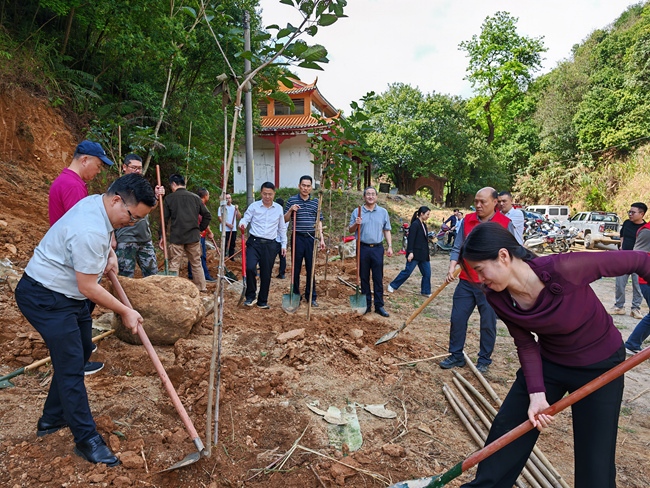 “绿美广东”加益镇植树活动_副本.jpg